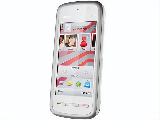 诺基亚5230是一部可以与智妙手机匹敌的手机该装备装备了symbian 9