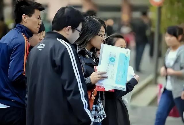 考生行将从武汉大学结业，却被奉告未被登科，4年大学读了个孤单